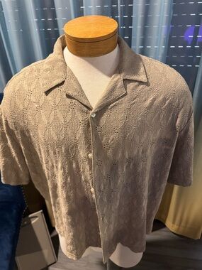Arizona Jean Company Taupe Open-Collar Short-Sleeve Button-Down Shirt